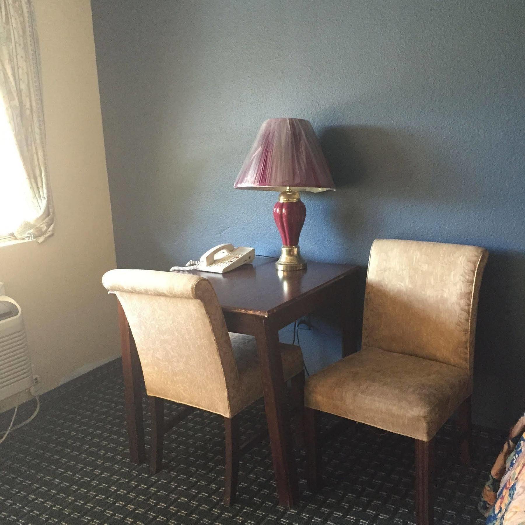 Guest Inn And Suites Houston Eksteriør billede